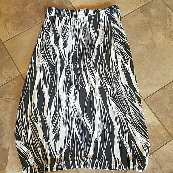 Liz claiborne maxi skirt - Picture 1 of 3